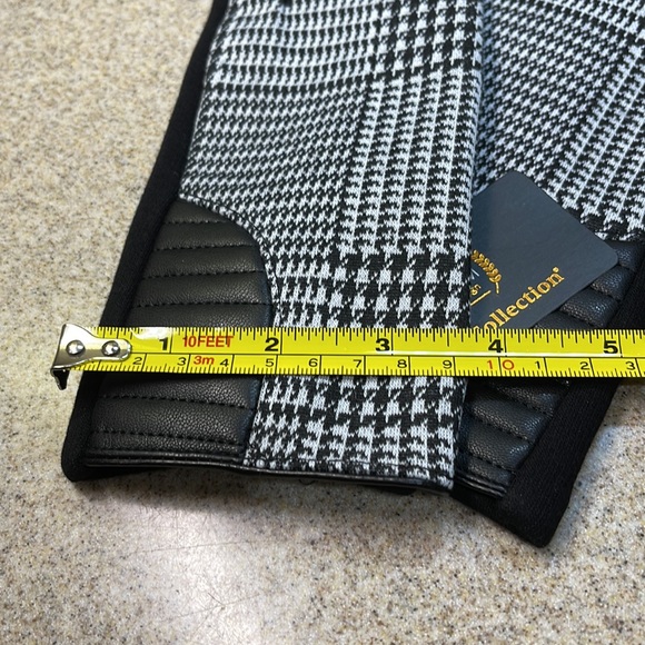 ALABAMA FANS GLOVES 🧤 HOUNDSTOOTH BLACK AND WHITE.  LOVE ❤️ THE HOUNDSTOOTH - Picture 9 of 9